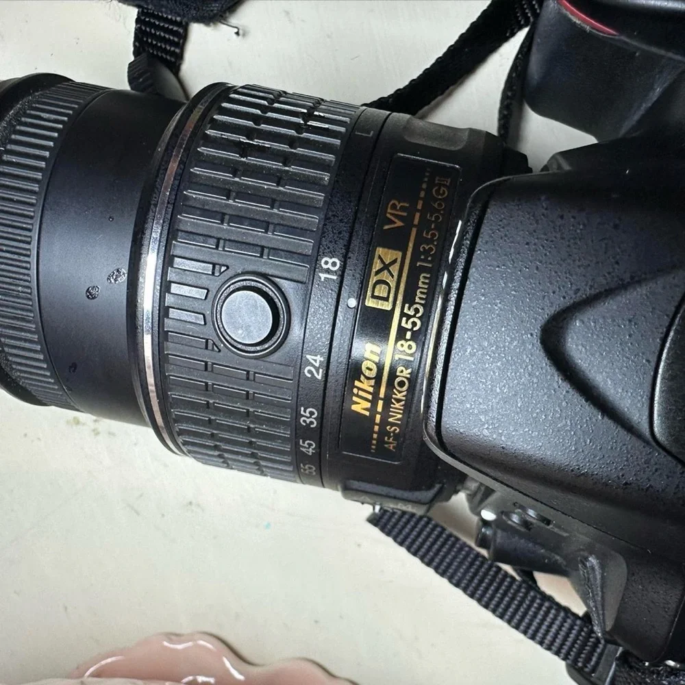 Nikon D5300 camera kit
